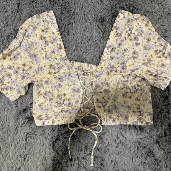 Linen Cropped Blouse - Picture 1 of 10